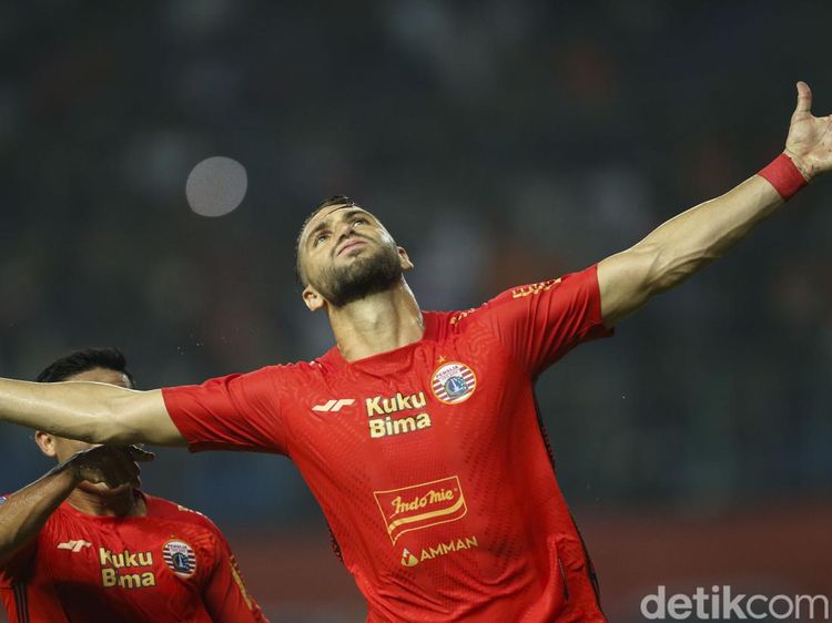 Persija Bantai Bhayangkara FC 4-1, Simic Brace
