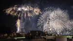 Potret Menara Eiffel Bermandikan Cahaya Peringati Bastille Day