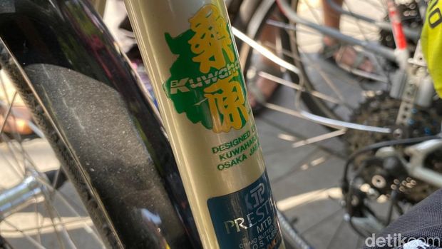 Sepeda Federal Langka Mejeng di CFD Bandung