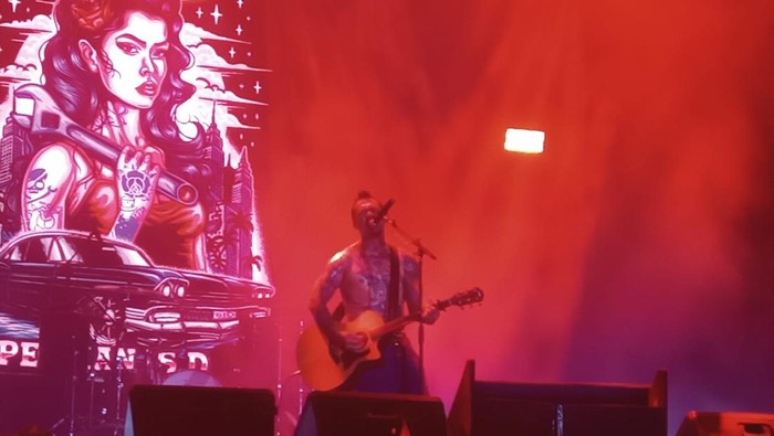 SID tampil memukau para penggemarnya pada perhelatan ThankGodItsFestival di Peninsula Island, Nusa Dua, Bali, Sabtu (15/7/2023).