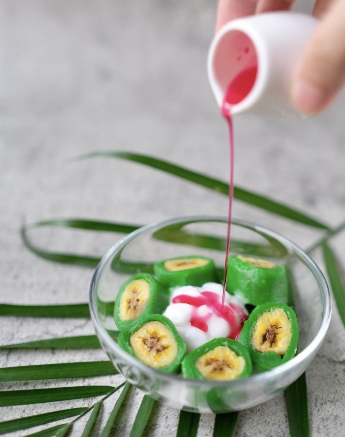 20 Es Pisang Ijo Khas Makasar yang Legit Dingin, Ada di Sini! 20 Es Pisang Ijo Khas Makasar yang Legit Dingin, Ada di Sini!