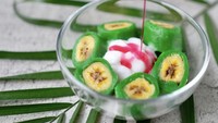 Di Cinere, kamu bisa pesan Pisang Ijo Mommy yang harga per porsinya mulai dari Rp 18 ribu saja. Pisang yang digunakan pisang raja berkualitas. Ada juga paket party dan family yang dijual via marketplace. Foto: pisangijomommy
