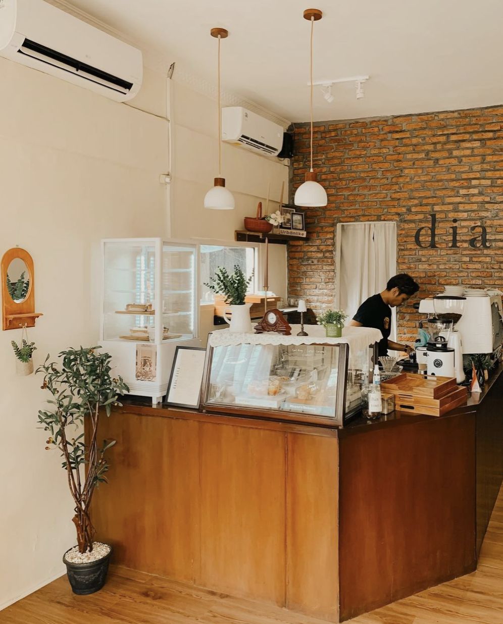 5 Coffee Shop Mungil yang Hits di Jakarta, Mampir Yuk!