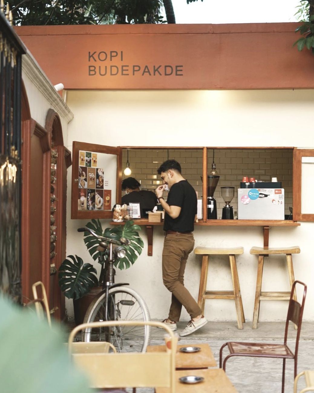 5 Coffee Shop Mungil yang Hits di Jakarta, Mampir Yuk!