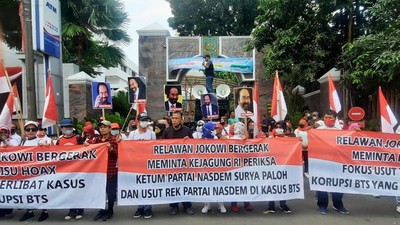 Aksi Damai Desak Tuntaskan Korupsi BTS di Kejagung
