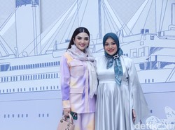 8 Foto Kedekatan Artis & Anak Sambung, Jadi Bukti Ibu Tiri Bisa Bak Malaikat