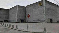 Berani makan McD di sini ? (Foto: Instagram/evilbuildings1)