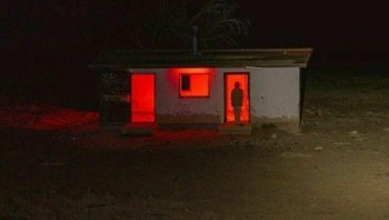 Beranikah kamu melewati rumah ini saat tengah malam? Foto: Instagram/evilbuildings1 