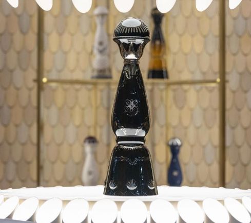 5 Fakta Clase Azul, Tequila dengan Desain Botol Terindah di Dunia