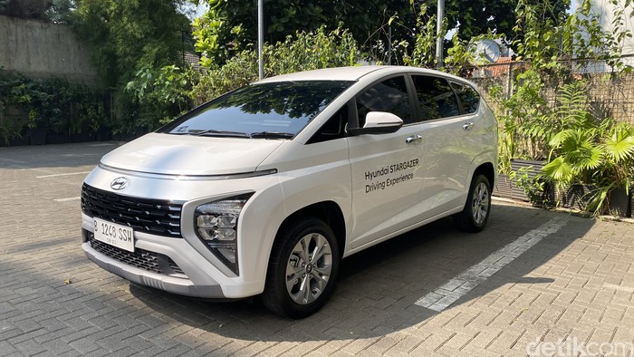 Hyundai Stargazer Essential.