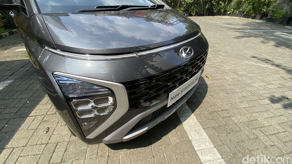 Hyundai Stargazer Essential.