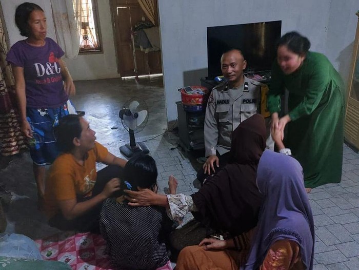 Ibu muda nyaris bunuh diri bersama bayinya dipulangkan ke orang tua.