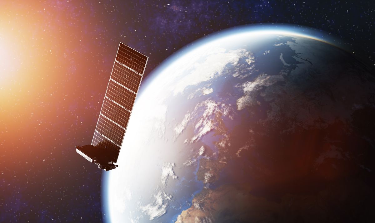 Elon Musk Diam-diam Bikin Ratusan Satelit Pengintai Seluruh Dunia