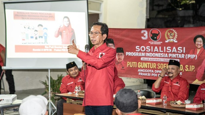 Ketua PDIP Surabaya Adi Sutarwijono
