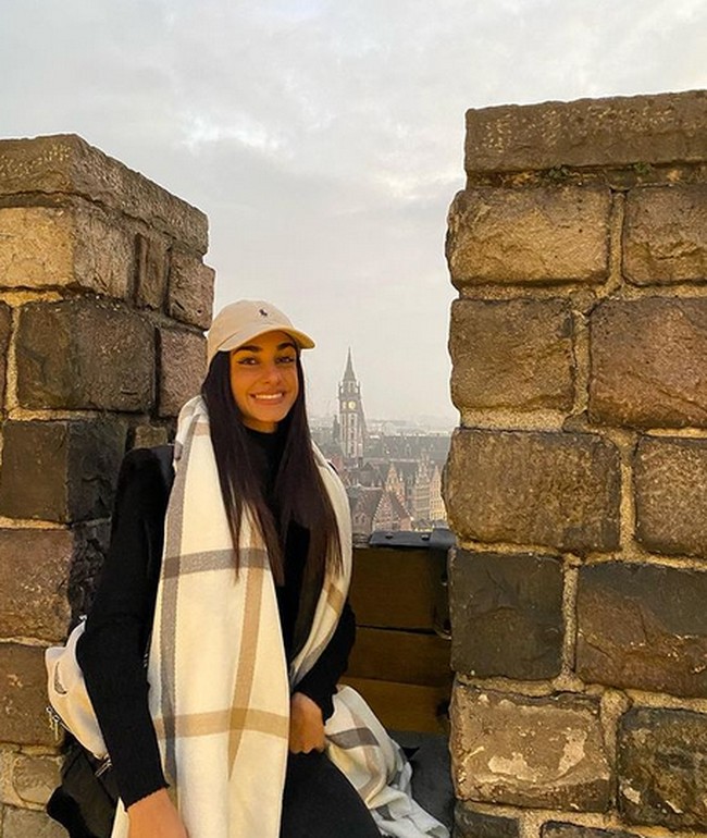 Inilah pesona cantik Maria saat tengah berlibur di Belgia. Foto: Instagram