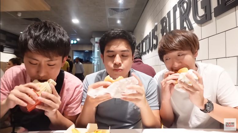 Menu dan tampilan gerai McDonald's India