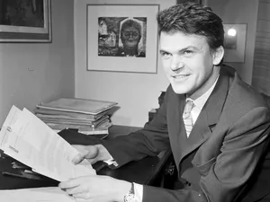7 Fakta Milan Kundera, Penulis Ceko Dikenal Pembangkang