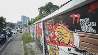 Masyarakat diharapkan ikut mencegah penyebaran hoaks dengan melakukan verifikasi informasi sebelum membagikannya di media sosial serta melaporkan hoax yang ditemukan kepada pihak berwenang.