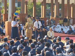 Wejangan Wali Kota Mojokerto ke 2.700 Siswa SMP Baru Saat Buka MPLS Serentak