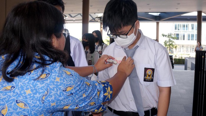 Potret Pembelajaran Perdana di Sekolah Ipeka CPI Makassar Sekolah Kristen Ipeka Center Point of Indonesia (CPI) memulai pembelajaran perdana tahun ajaran 2023/2024. Begini potretnya.