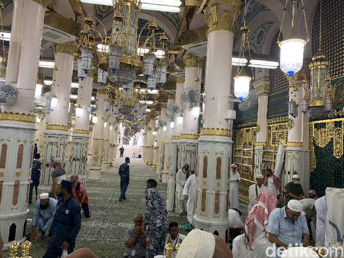 Potret Raudhah Taman Surga Di Masjid Nabawi Yang Selalu Diantre Jemaah