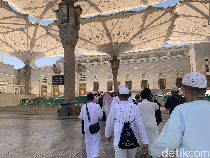 Doa Keluar Masjid: Arab, Latin dan Terjemahannya