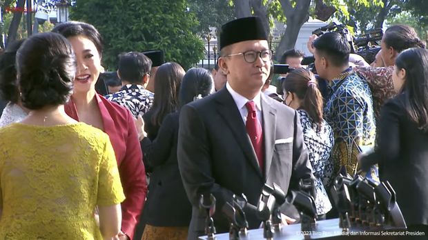 Rosan Roeslani tiba di Istana Negara yang akan dilantik menjadi Wakil Menteri (Wamen) BUMN. (Tangkapan Layar Youtube Sekretariat Presiden)