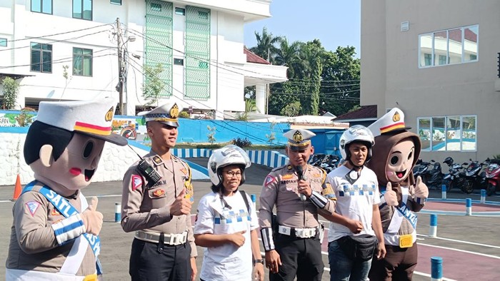 Satlantas Polres Bogor membentuk Komunitas Patuh Lodaya (Koplo) dalam rangka Operasi Patuh Lodaya 2023 untuk meningkatkan kepatuhan berlalu lintas masyarakat. (dok ist)