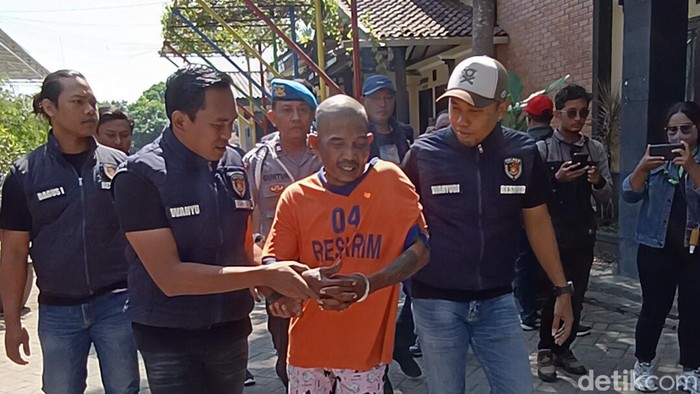 Suprapto, pelaku pembunuhan anak kandung di Kediri yang memasukkan jasad korban ke dalam karung