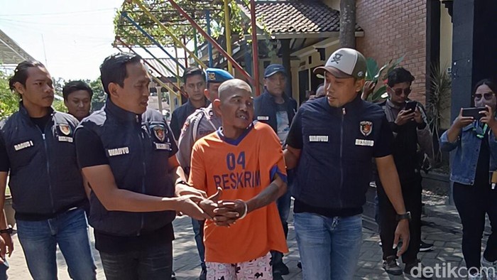 Suprapto, pelaku pembunuhan anak kandung di Kediri yang memasukkan jasad korban ke dalam karung