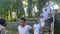 Foto: Dedi memberi contoh semisal ujian lari 12 menit kini tak dihitung dengan manual, karena alat penghitung digital di pasang di pinggir lintasan lari. (dok. SSDM Polri)