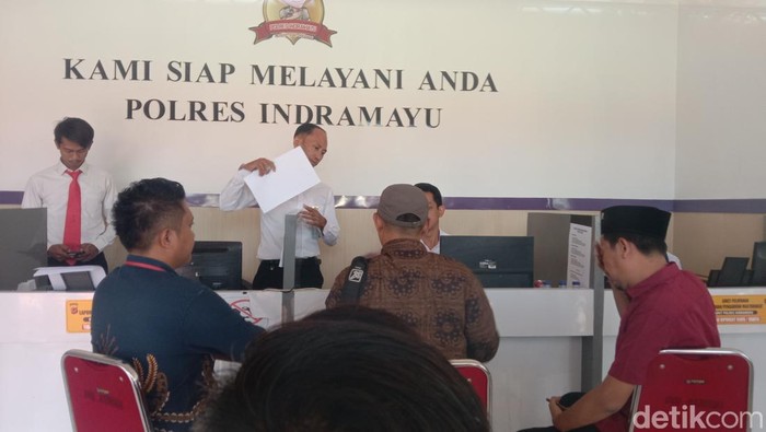 Warga dari Forum Indramayu Menggugat melaporkan Panji Gumilang atas dugaan Penggalangan dana ilegal