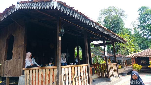 Wisata Kampoeng Kita Bekasi.