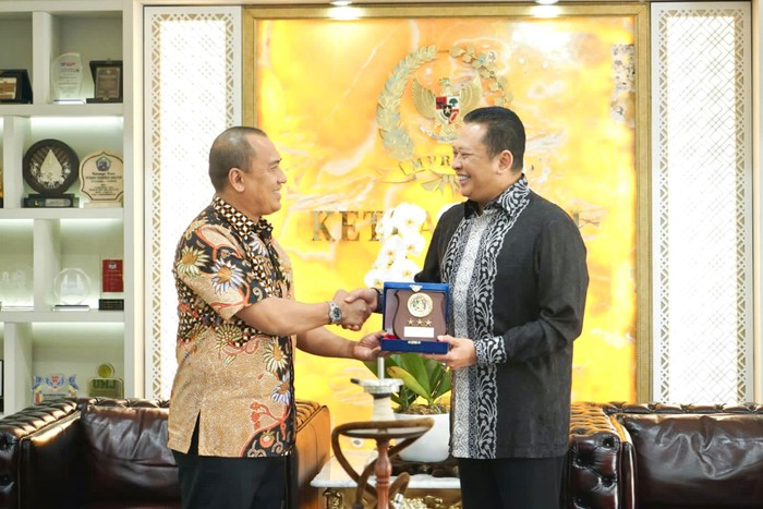 Bamsoet dan Kabais TNI