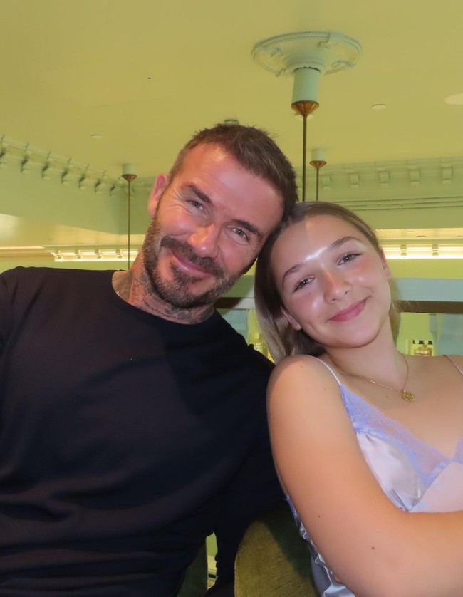 Harper Seven Beckham merupakan putri satu-satunya dari David Beckham dan Victoria Beckham. Dia merayakan ulang tahunnya yang ke-12 pada 10 Juli 2023. Foto: Instagram/@davidbeckham @victoriabeckham