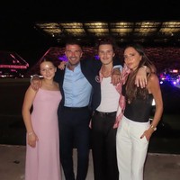 Wajah Harper Seven terlihat segar dan berkilau tanpa polesan makeup. Foto: Instagram/@davidbeckham @victoriabeckham