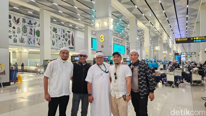 Jemaah Maktour tiba di Indonesia