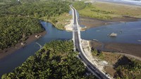 Jembatan yang terletak di Desa Sukaresik, Kecamatan Sidamulih, Kabupaten Pangandaran diresmikan pada Minggu (12/3/2023) lalu.