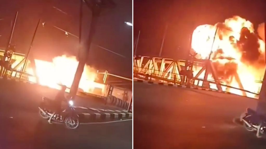KA Brantas Tabrak Truk Trailer di Semarang (Tangkapan Layar)