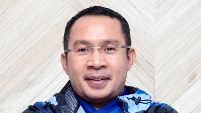 Kamhar Lakumani (dok. Kamhar).