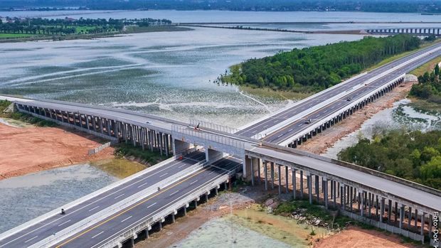 Kementerian PUPR tengah mempercepat penyelesaian pembangunan Jalan Tol Indralaya-Prabumulih sepanjang 64,5 km yang merupakan bagian dari Jalan Tol Trans-Sumatra di Sumatera Selatan. (Biro Pers PUPR)