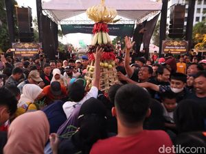 Kirab Pusaka Jadi Penanda Malam 1 Suro di Ponorogo