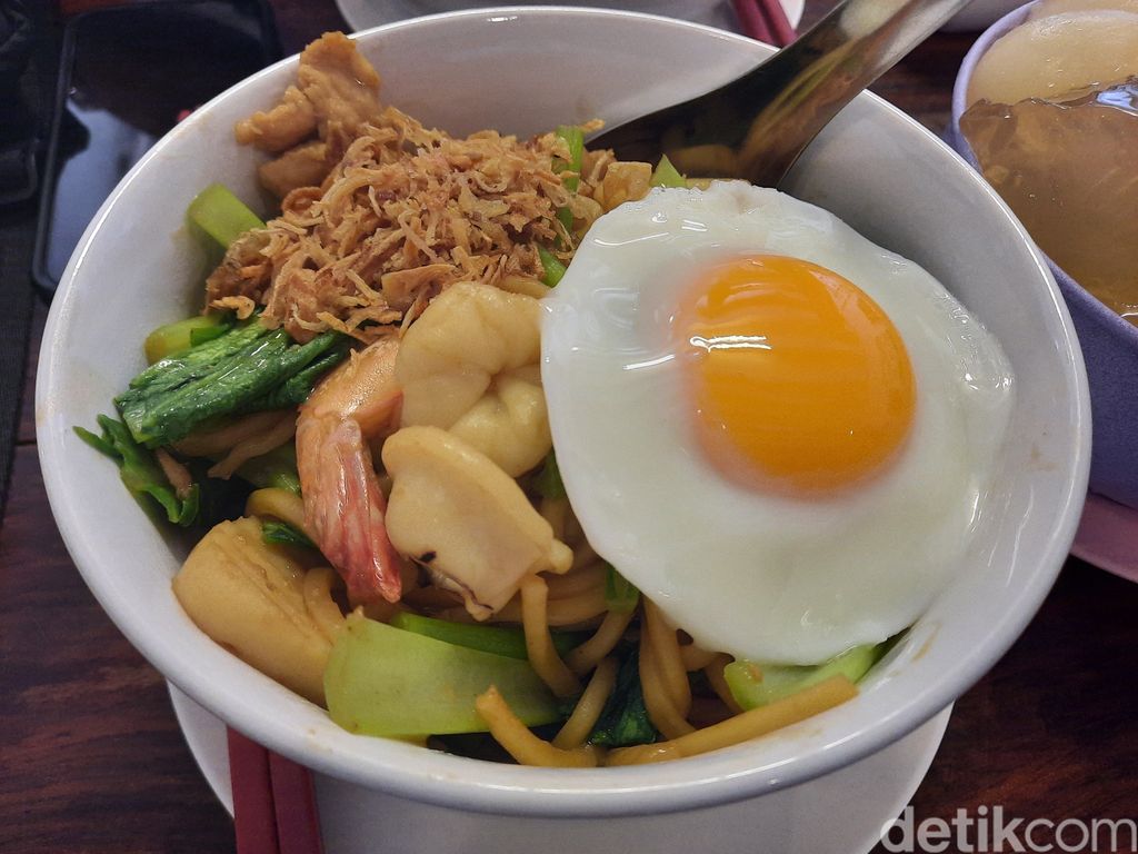 Kopitiam by Wilai di Phuket Old Town, Thailand