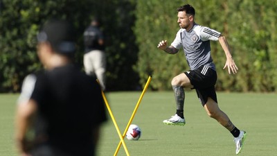 Foto: Lionel Messi Panaskan Mesin di Inter Miami