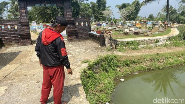 Lokasi pembuangan motor rusak yang diduga hasil curian.