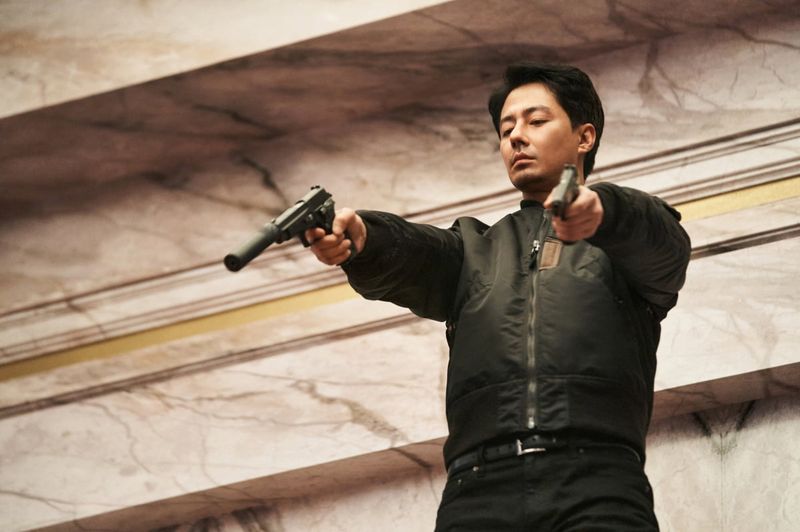 Adegan Jo In Sung dalam drama Korea Moving yang akan tayang di Disney+ Hotstar pada bulan Agustus 2023.