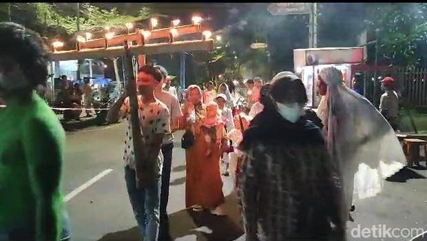 Pawai obor di Tasikmalaya