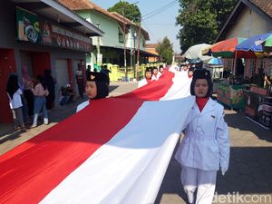 Sambut Tahun Baru Islam, Bendera Merah Putih 1 Km Dibentangkan di Pengging