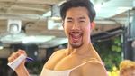 10 Aksi Pelayan Kekar Berpakaian Seksi di Thailand yang Bikin Salfok