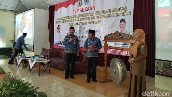 Pembukaan MPLS oleh Pj Gubernur Al Muktabar di SMAN 2 Kota Serang (Foto: Bahtiar/Detikcom)